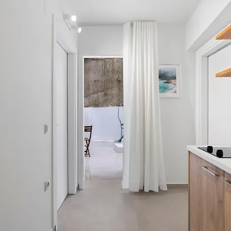 Ziv Boutique Apartments Town Square III